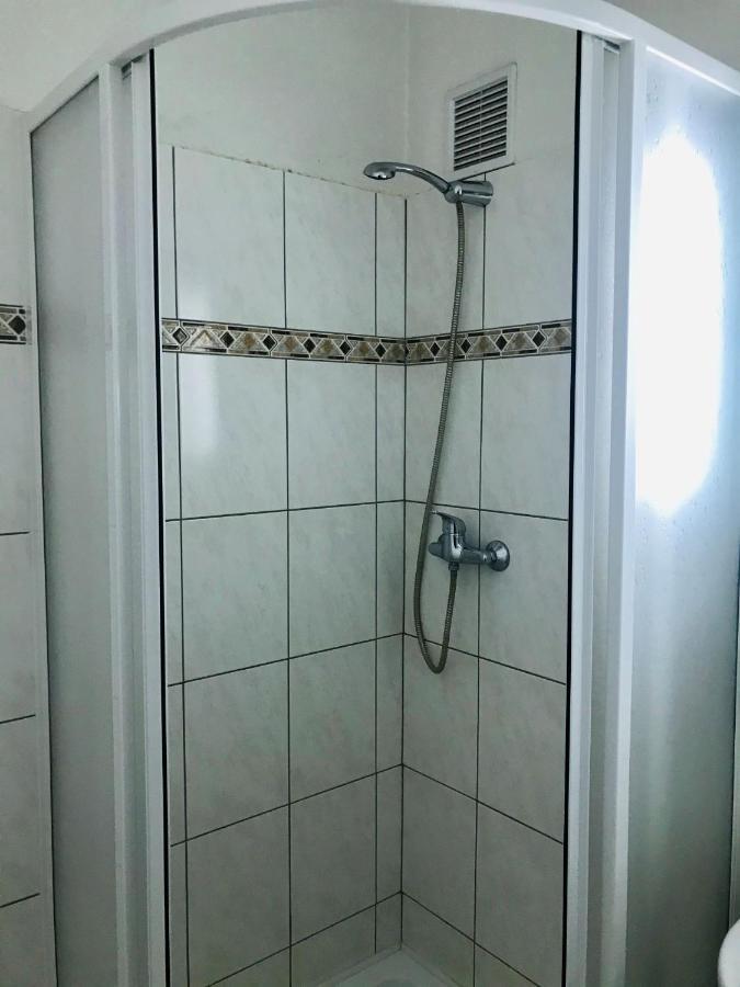 Hotel Bila Ruze Страконіце Екстер'єр фото