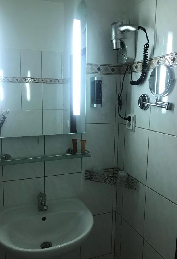 Hotel Bila Ruze Страконіце Екстер'єр фото