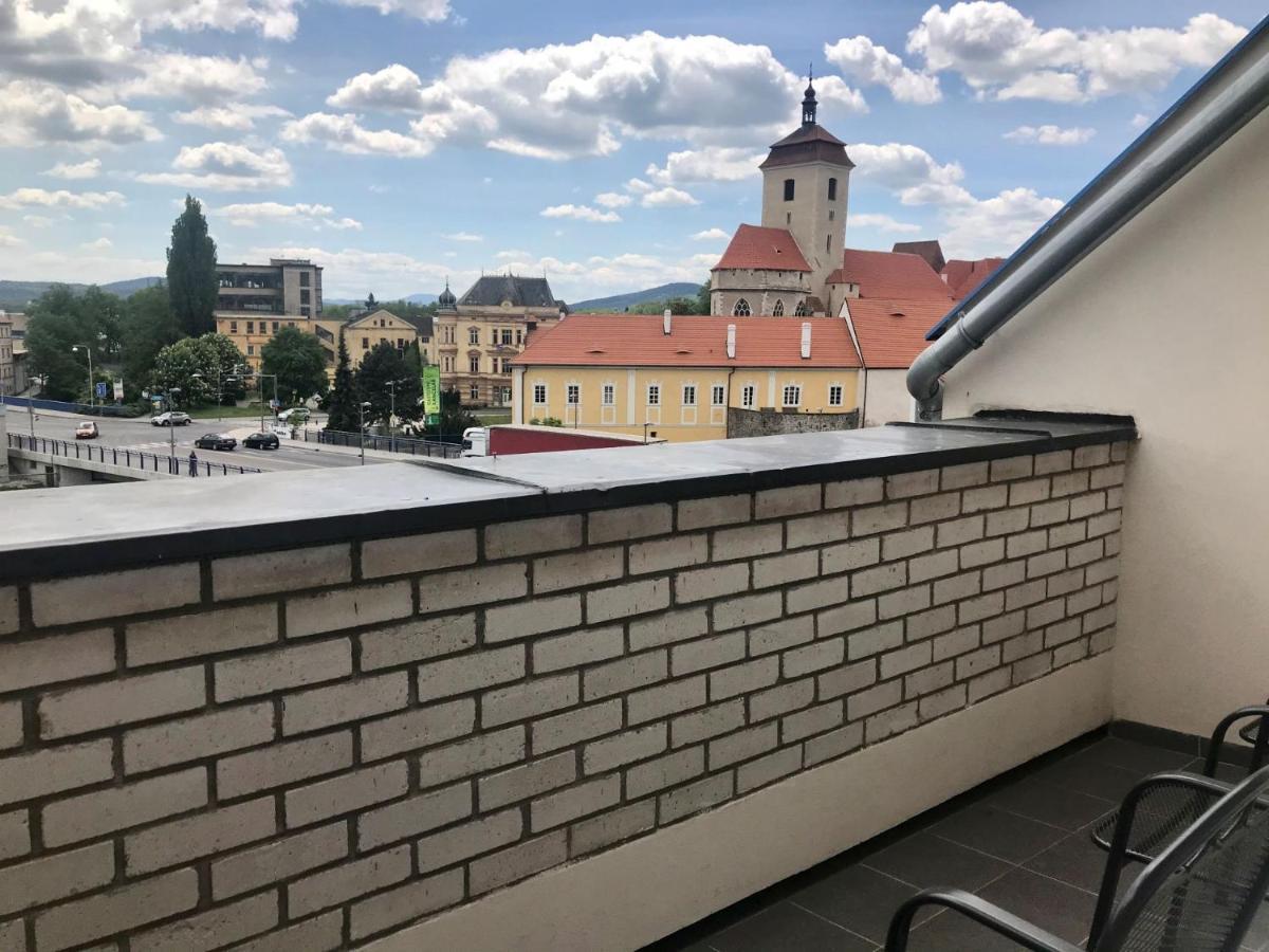 Hotel Bila Ruze Страконіце Екстер'єр фото